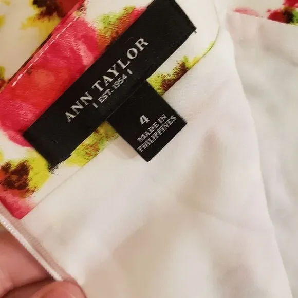 3 for $25 ANN Taylor Floral Pencil Skirt - Picture 6 of 8